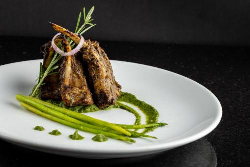 Lamb chop with asparagus