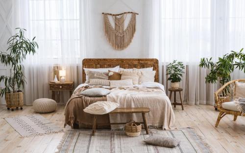 Rustic designs bedroom with plants suround.