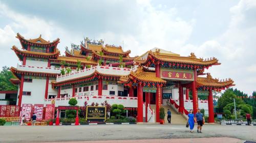 The,Majestic,Chinese,Temple,In,Traditional,Chinese,Style.,Kuala,Lumpur