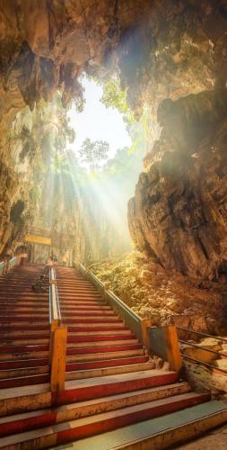 Temple,In,The,Middle,Of,A,Cavern,At,Batu,Caves
